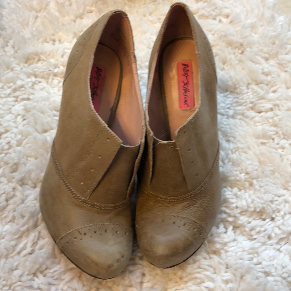Betsy Johnson heels